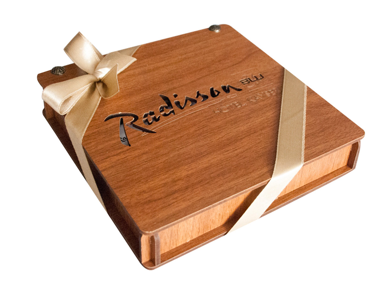 Ahşap Kutulu Çikolata, Radison BLU